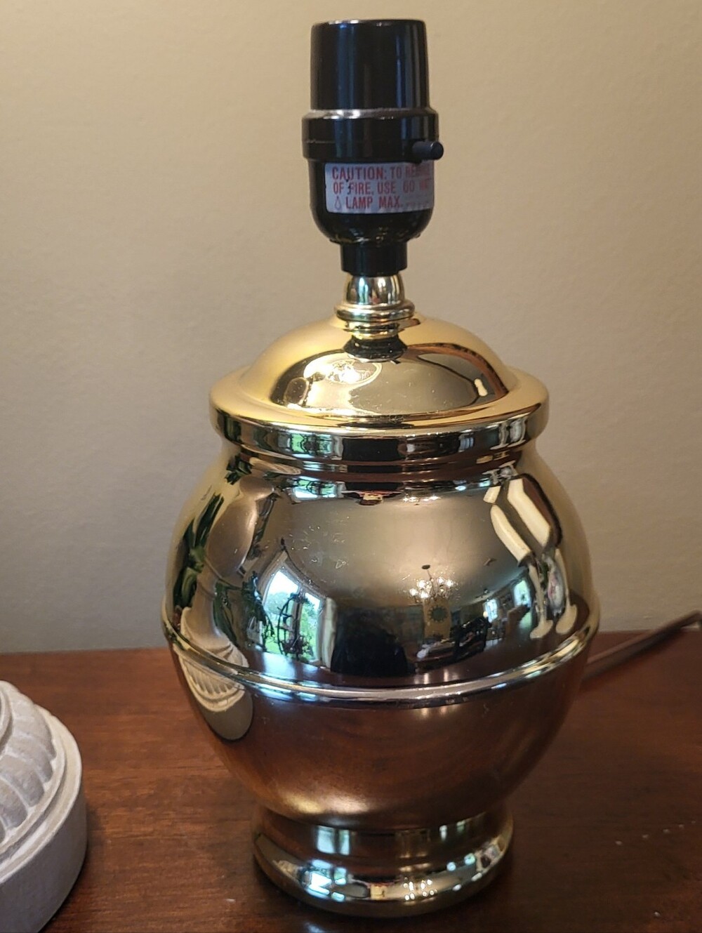 Older Small Brass Tone Accent Lamp 11 Inch Table Under Cabinet Lighting No Shade